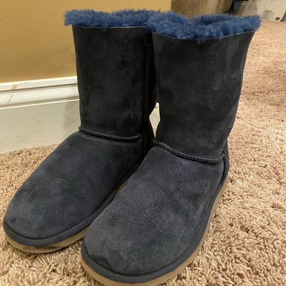 Uggs with bows - Picture 4 of 5